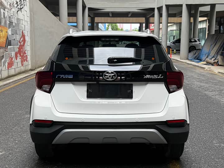 Toyota Yaris L Hatchback, 2022 — фото 5 из 9