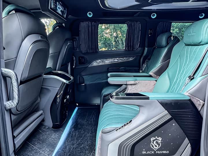 Ford Tourneo, 2026 — фото 9 из 9