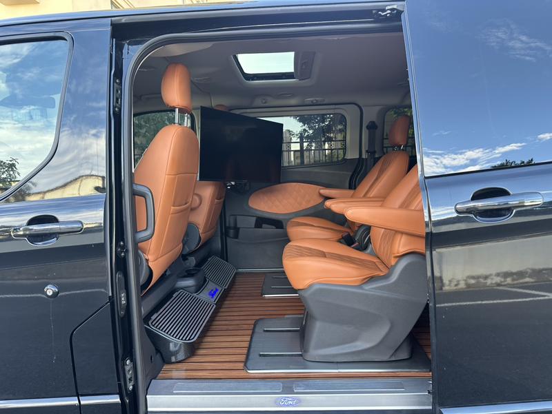 Ford Tourneo, 2022 — фото 11 из 12