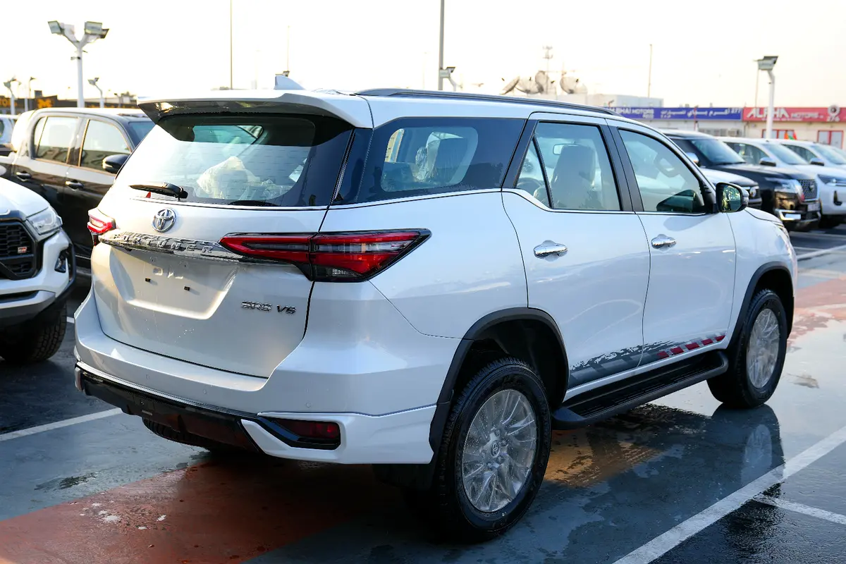 Toyota Fortuner, 2026 — фото 6 из 10