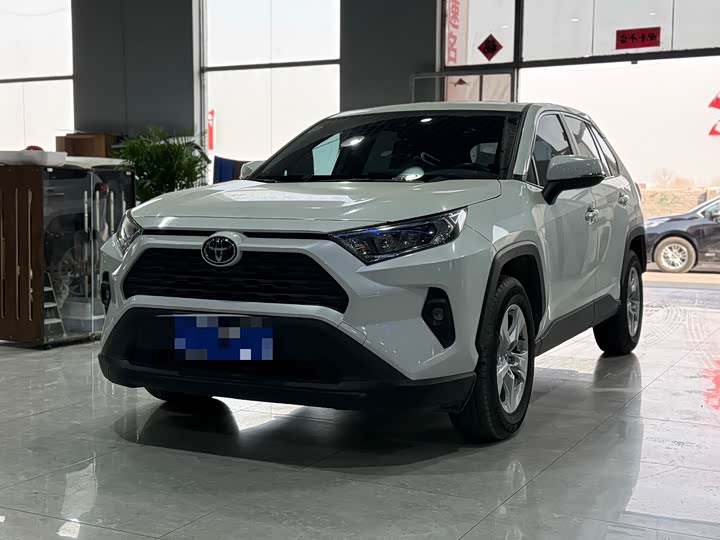 Toyota RAV4, 2023 — купить в Санкт-Петербурге под ключ