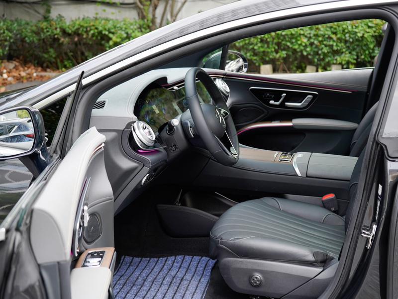 Mercedes-Benz EQS, 2023 — фото 9 из 12
