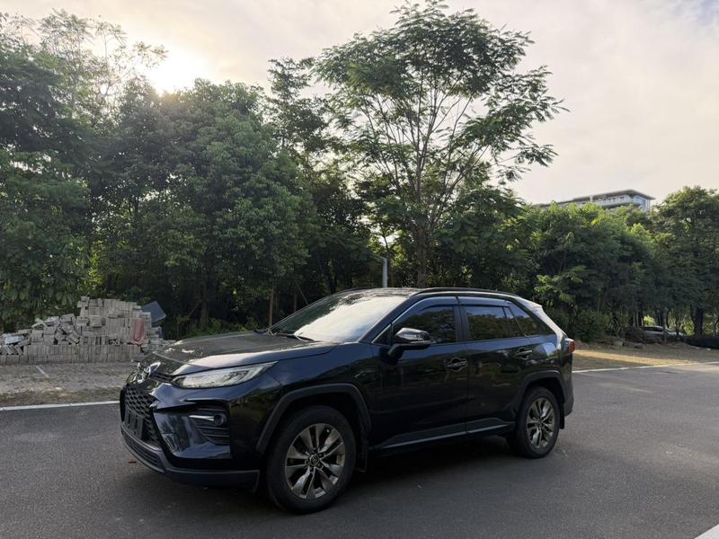 Toyota Wildlander, 2023 — купить в Оренбурге под ключ
