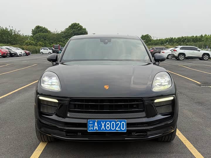 Porsche Macan, 2022 — фото 2 из 9