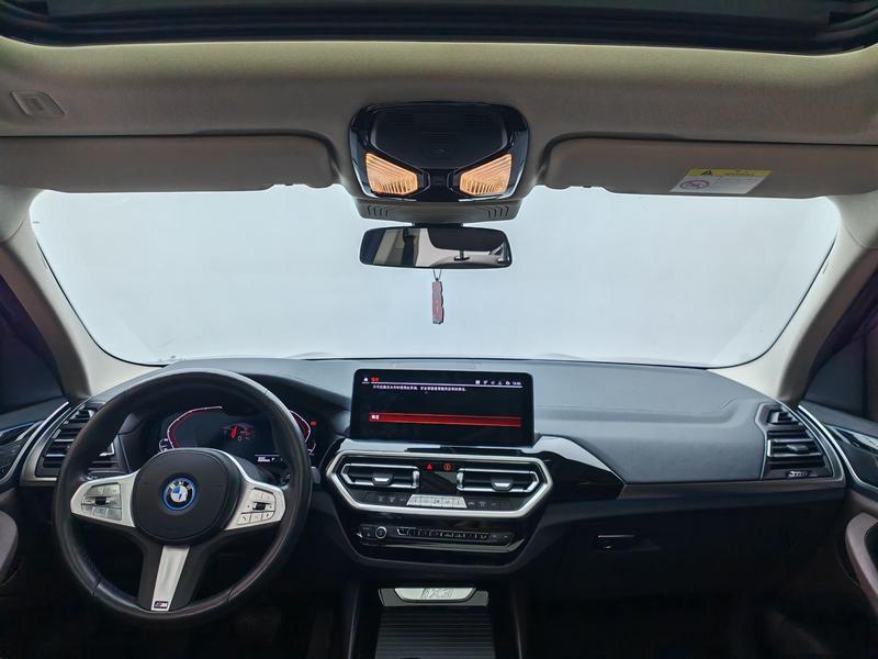 BMW iX3, 2022 — фото 6 из 9