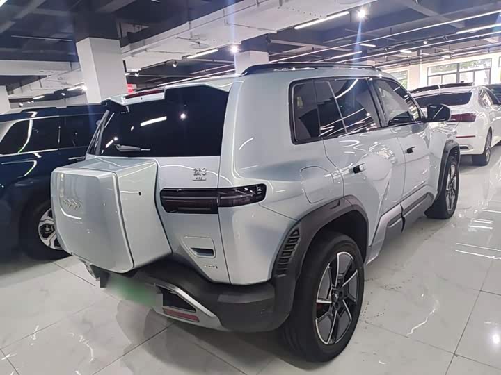 BYD FangChengBao Titanium 3 (Tai 3), 2025 — фото 7 из 9