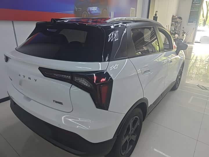 Geely Geometry E Firefly, 2023 — фото 5 из 9