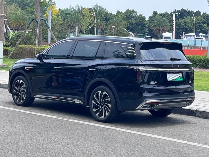 Hongqi HS7 Hybrid, 2024 — фото 4 из 9