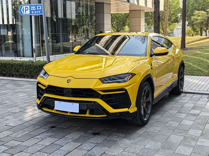 Lamborghini Urus, 2022 — купить в Брянске под ключ