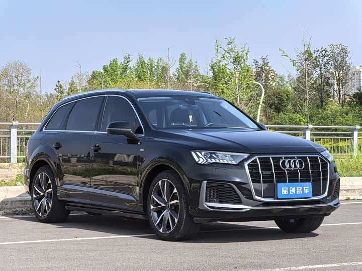 Audi Q7, 2023 — фото 3 из 9