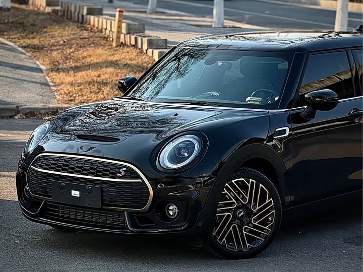 Mini Clubman, 2023 — фото 2 из 9