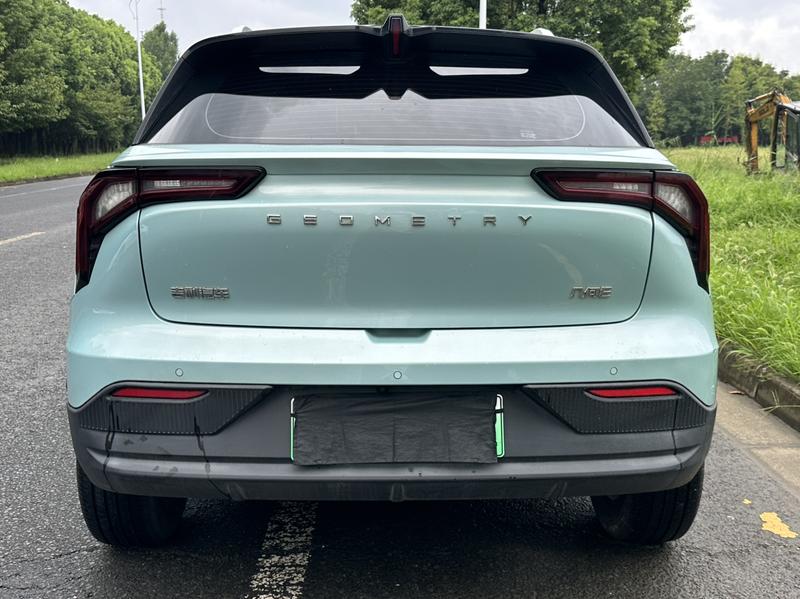 Geely Geometry E Firefly, 2022 — фото 6 из 12