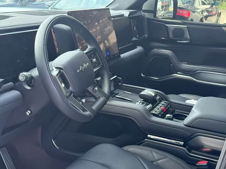 BYD FangChengBao Leopard 8, 2025 — фото 7 из 9
