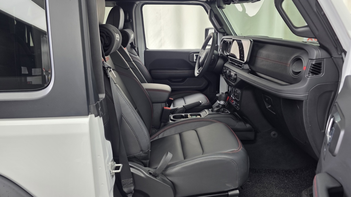 Jeep Wrangler, 2025 — фото 10 из 12