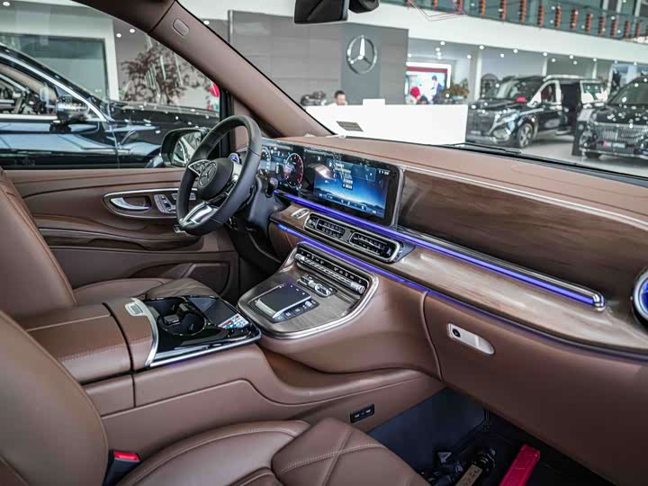 Mercedes-Benz V-Class, 2026 — фото 5 из 9
