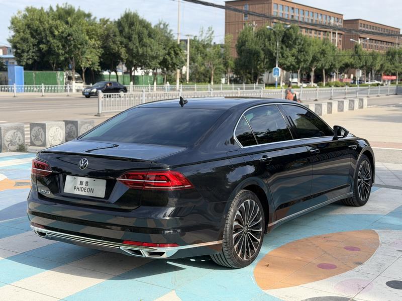 Volkswagen Phideon, 2023 — фото 6 из 9