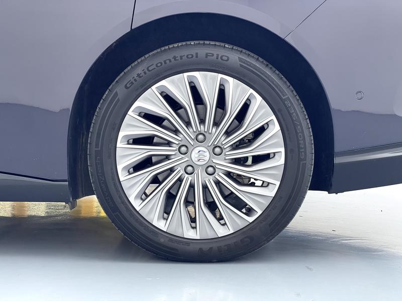 Buick Electra L7, 2025 — фото 11 из 12