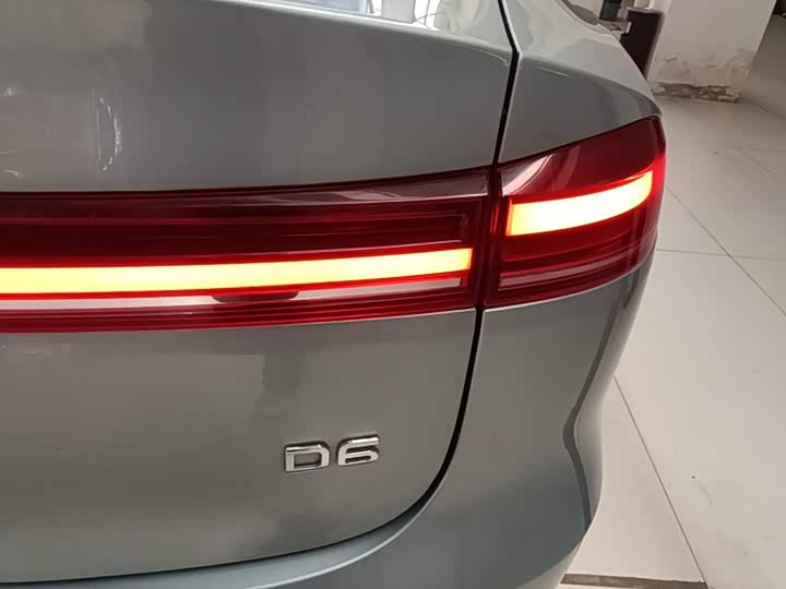 Roewe D6, 2025 — фото 8 из 9