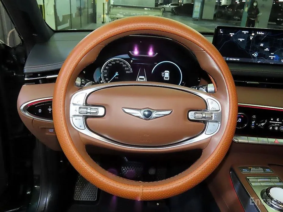 Genesis GV70, 2022 — фото 8 из 12
