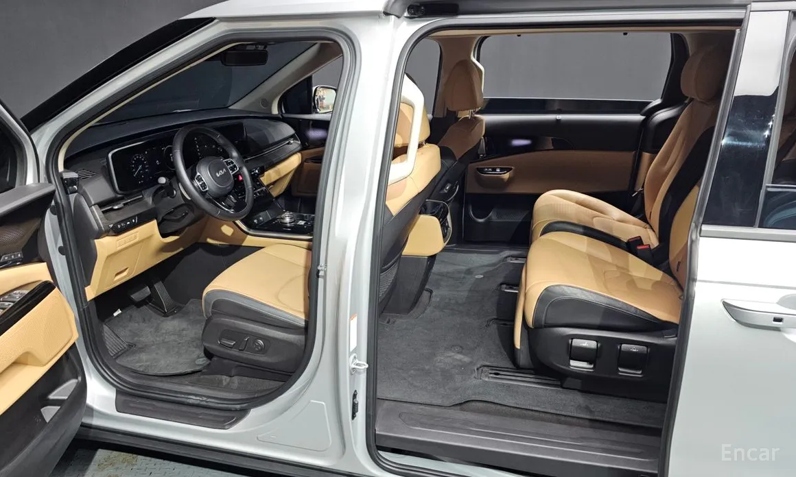 Kia Carnival, 2022 — фото 10 из 12