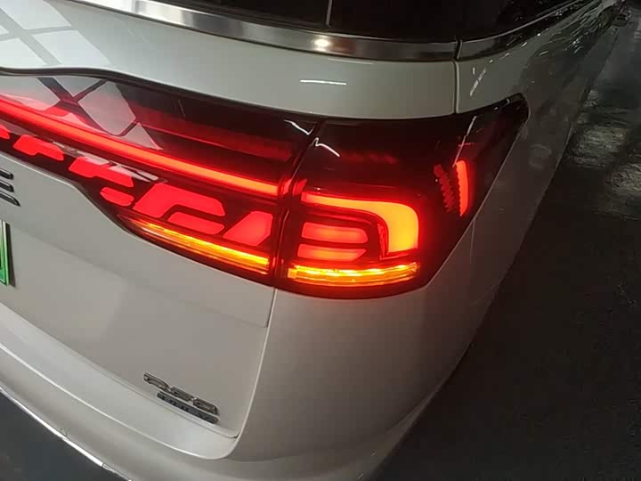 JAC Refine RF8 Hybrid, 2024 — фото 8 из 9