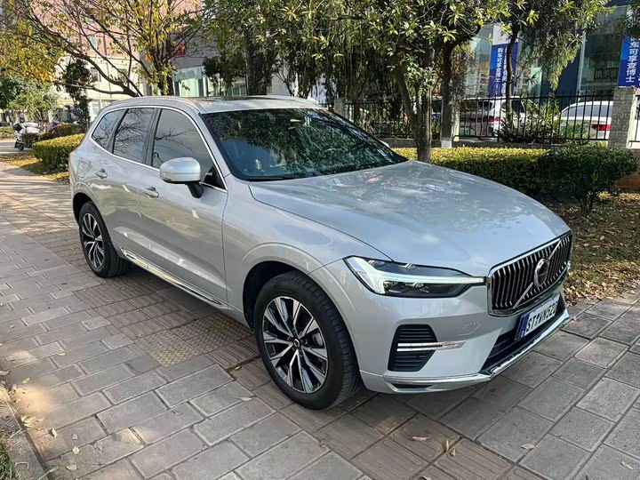 Volvo XC60, 2022 — фото 3 из 9