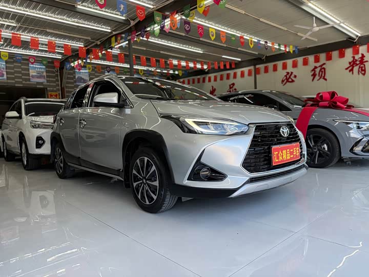 Toyota Yaris L Hatchback, 2022 — фото 2 из 9