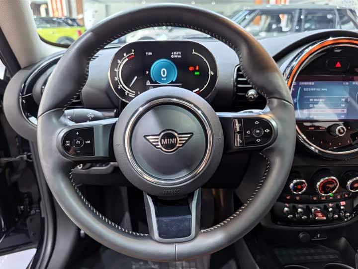 Mini Clubman, 2021 — фото 8 из 9