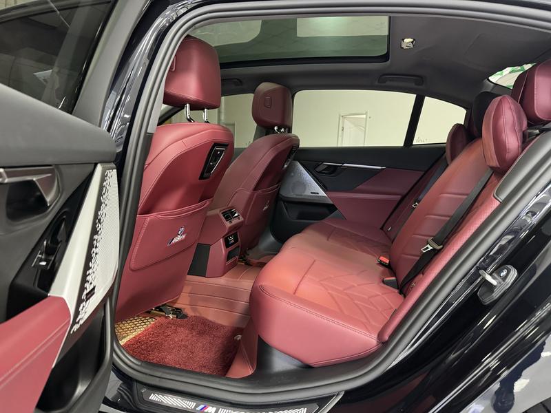 BMW 5 Series, 2025 — фото 9 из 10