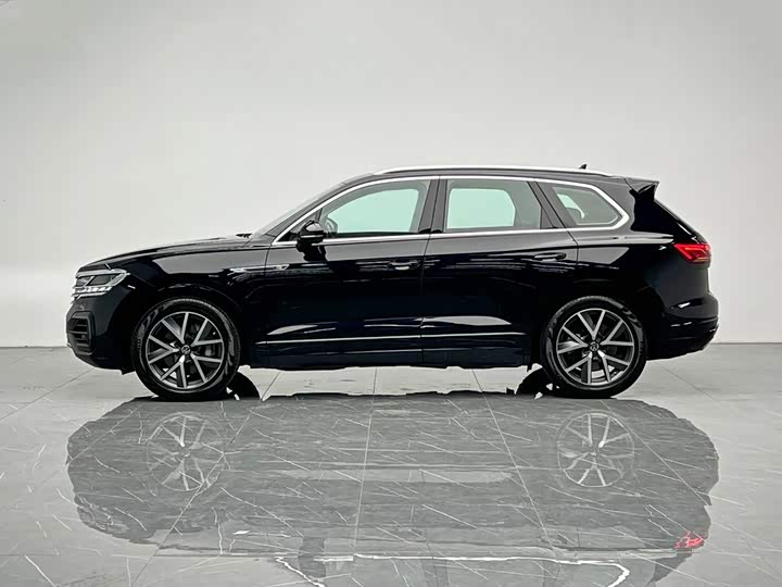 Volkswagen Touareg, 2022 — фото 3 из 9
