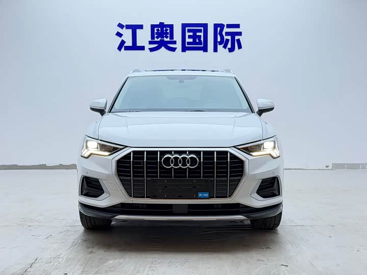 Audi Q3, 2023 — фото 2 из 9
