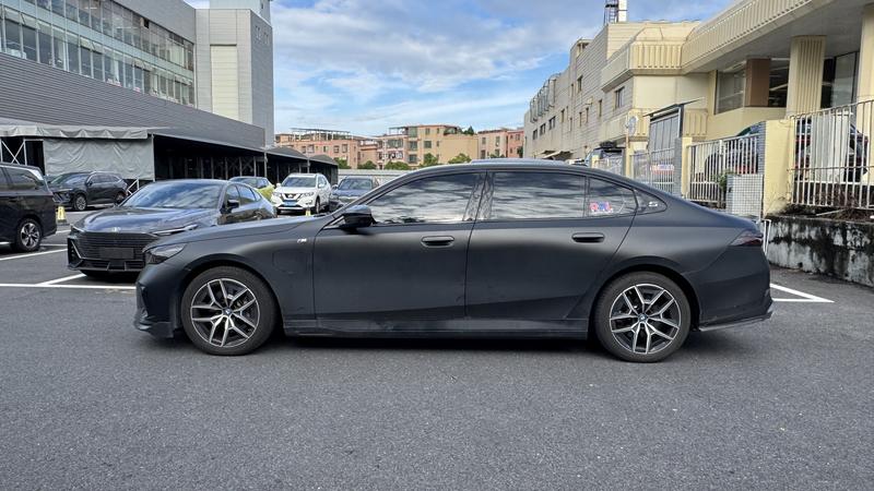 BMW i5, 2024 — фото 3 из 12