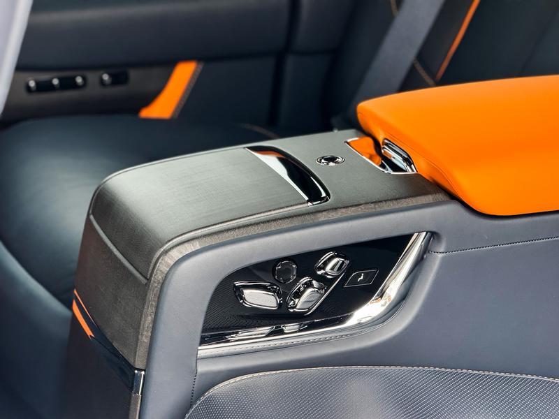 Rolls-Royce Cullinan, 2023 — фото 7 из 12