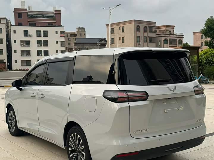Wuling Starlight 730 Hybrid/EV, 2025 — фото 8 из 9