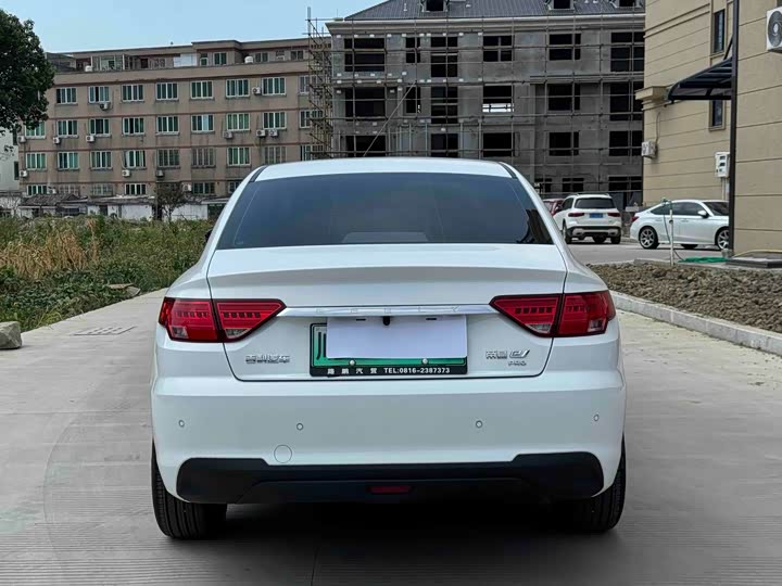 Geely Emgrand Hybrid/EV, 2024 — фото 9 из 9