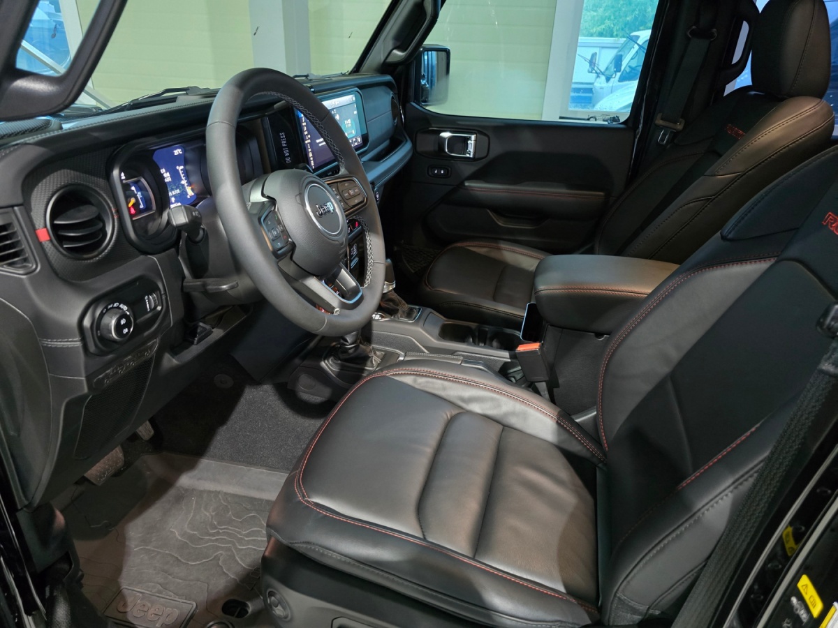 Jeep Wrangler, 2025 — фото 7 из 12