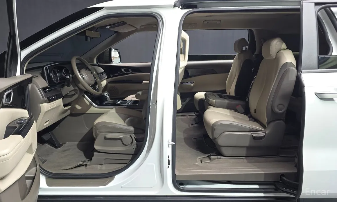 Kia Carnival, 2022 — фото 10 из 12