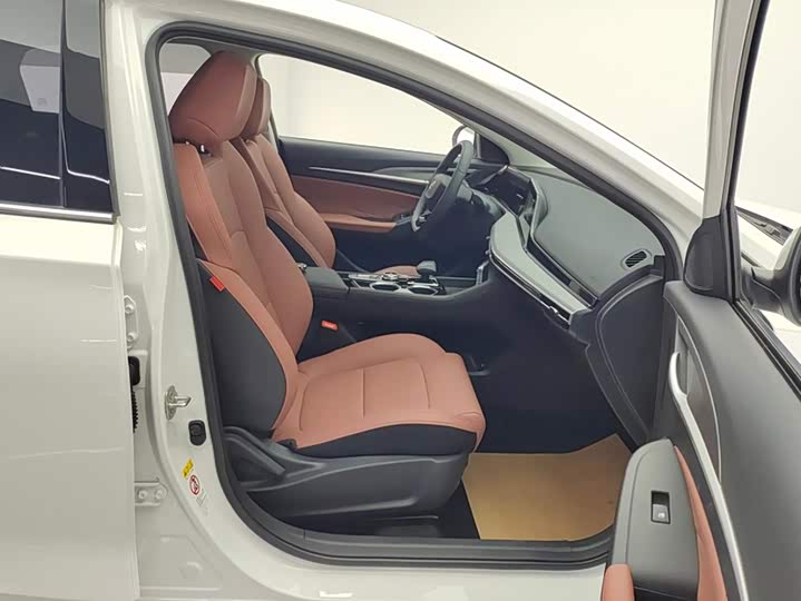 Changan Eado Plus, 2025 — фото 8 из 9