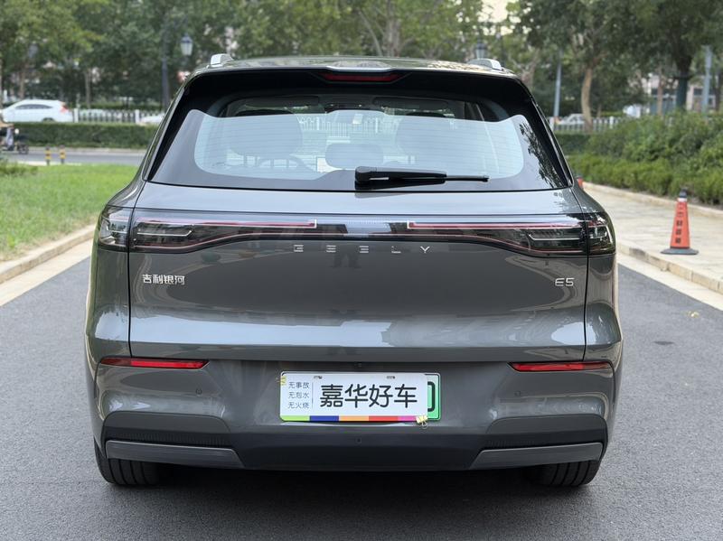 Geely Galaxy E5, 2025 — фото 5 из 10
