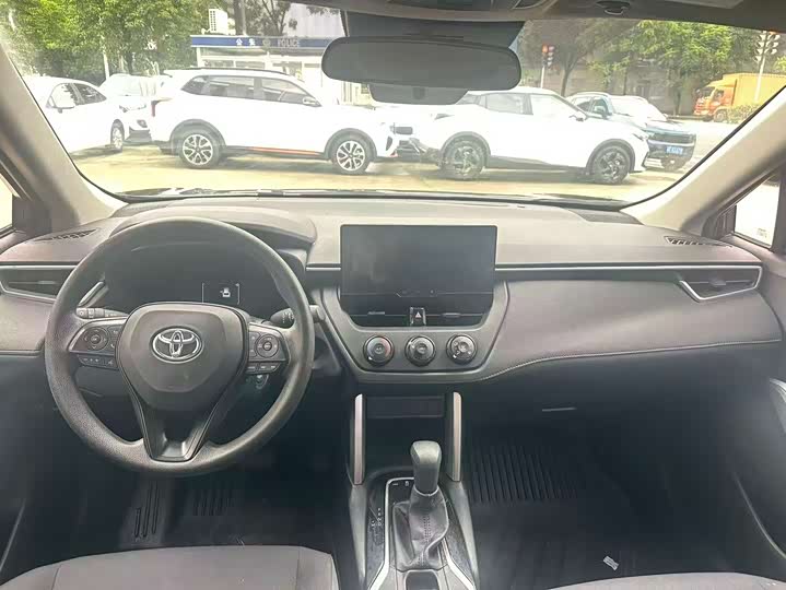 Toyota Corolla Cross, 2023 — фото 9 из 9