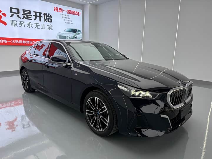 BMW 5 Series, 2025 — фото 3 из 9
