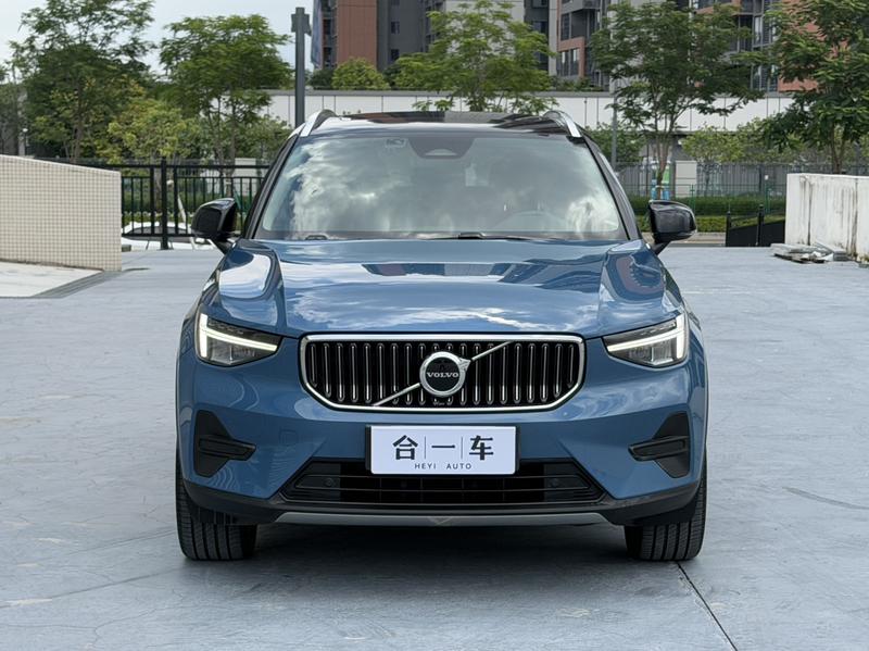 Volvo XC40, 2022 — фото 2 из 12