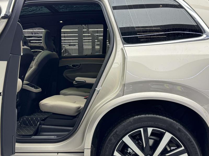 Volvo XC90, 2025 — фото 10 из 12