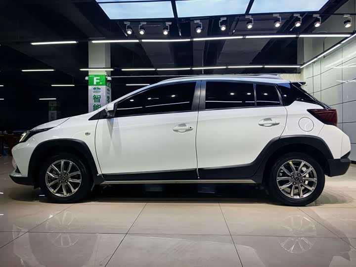 Toyota Yaris L Hatchback, 2022 — фото 6 из 9