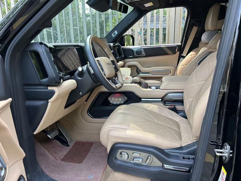 BYD FangChengBao Leopard 8, 2025 — фото 6 из 9