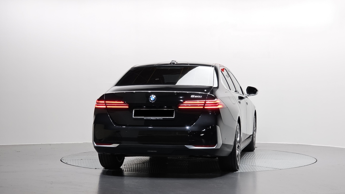 BMW 5 Series, 2025 — фото 4 из 12