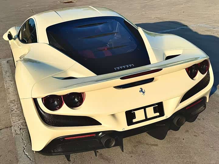 Ferrari F8, 2023 — фото 5 из 7