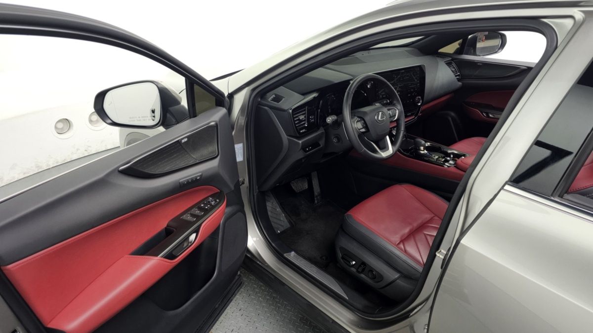 Lexus NX, 2024 — фото 10 из 12