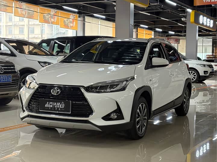 Toyota Yaris L Hatchback, 2022 — купить в Самаре под ключ