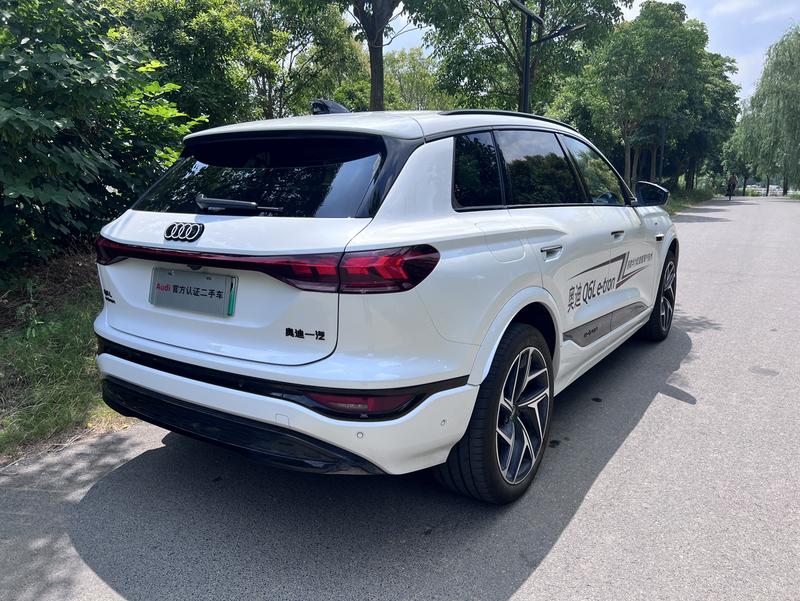 Audi Q6L e-tron, 2025 — фото 4 из 10